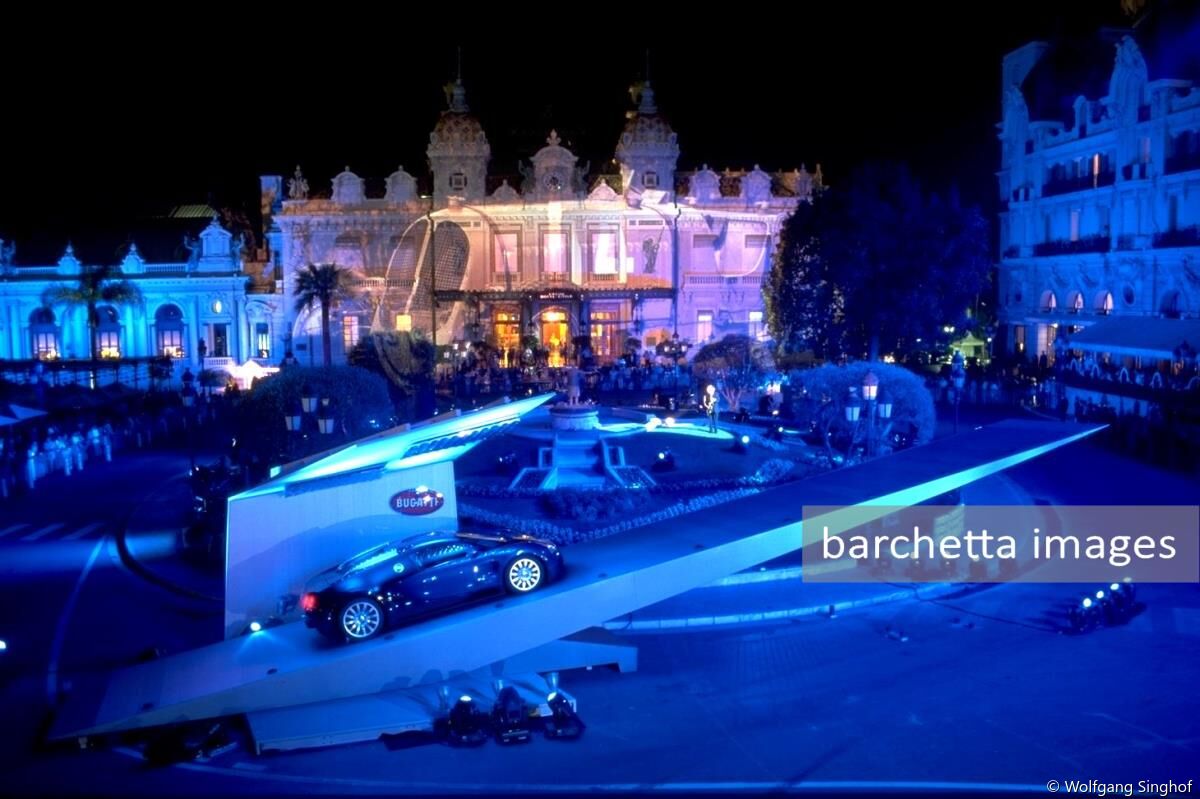 Veyron presentation in Monte Carlo
