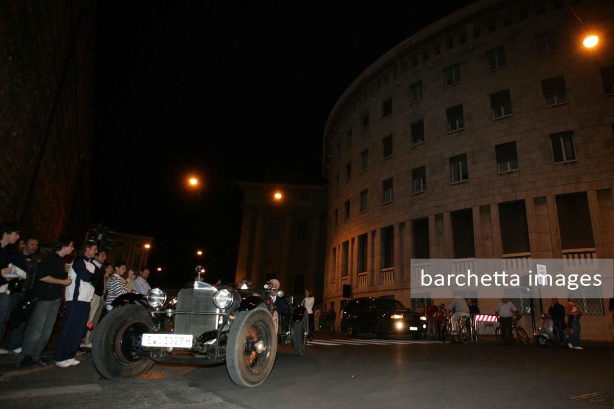 Verona: Centro storico, il passaggio della 80a Mille Miglia (Ph. Marco Lucini/Eden) 