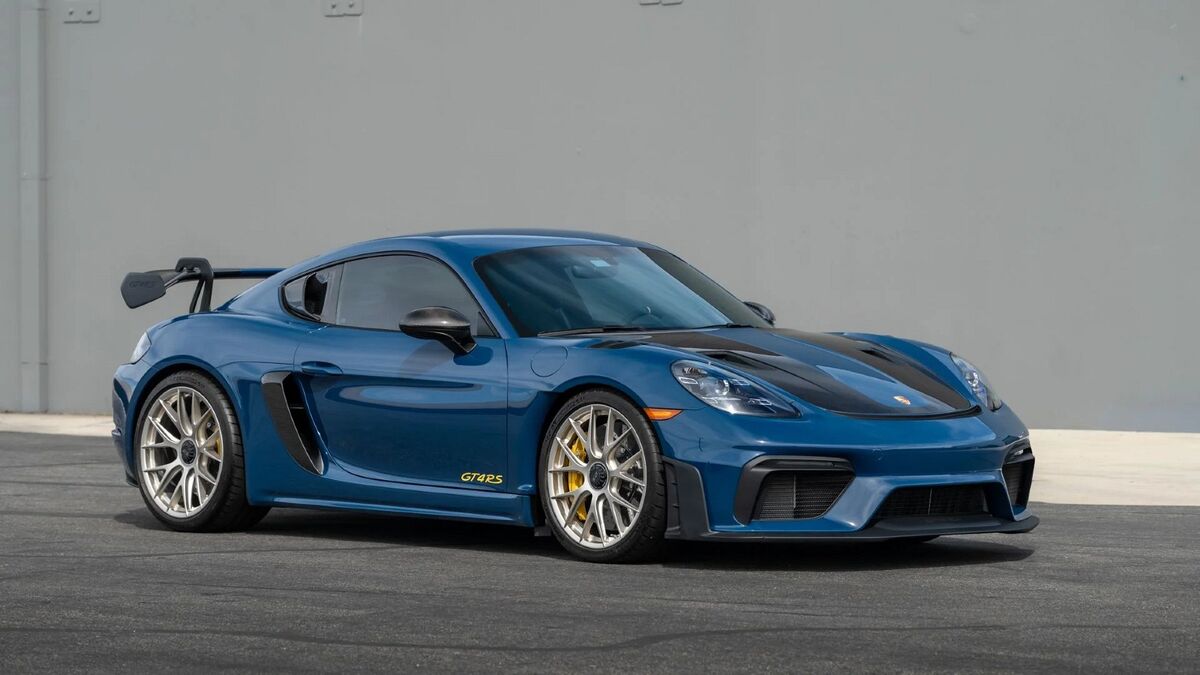 Broad Arrow - The Porsche Air|Water Auction