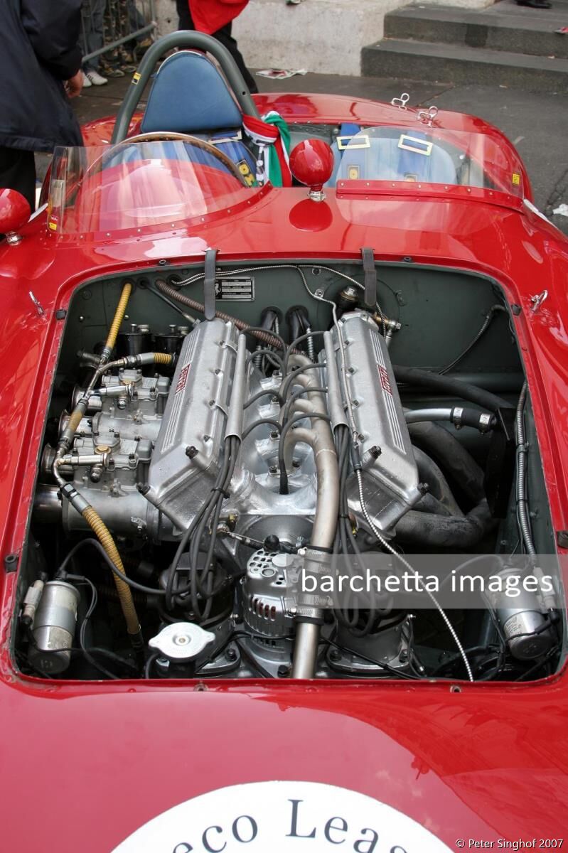 218 Ferrari 750 Monza Scaglietti Spyder s/n 0462M Burani/Franklin