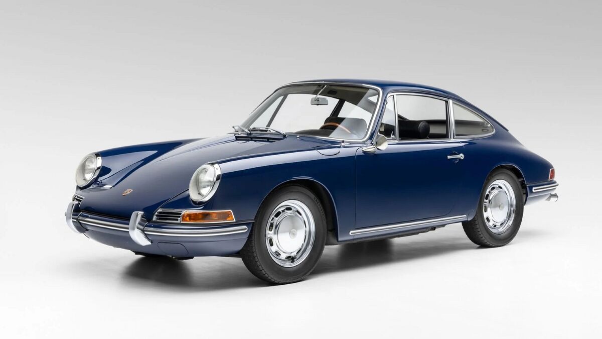 Broad Arrow - The Porsche Air|Water Auction