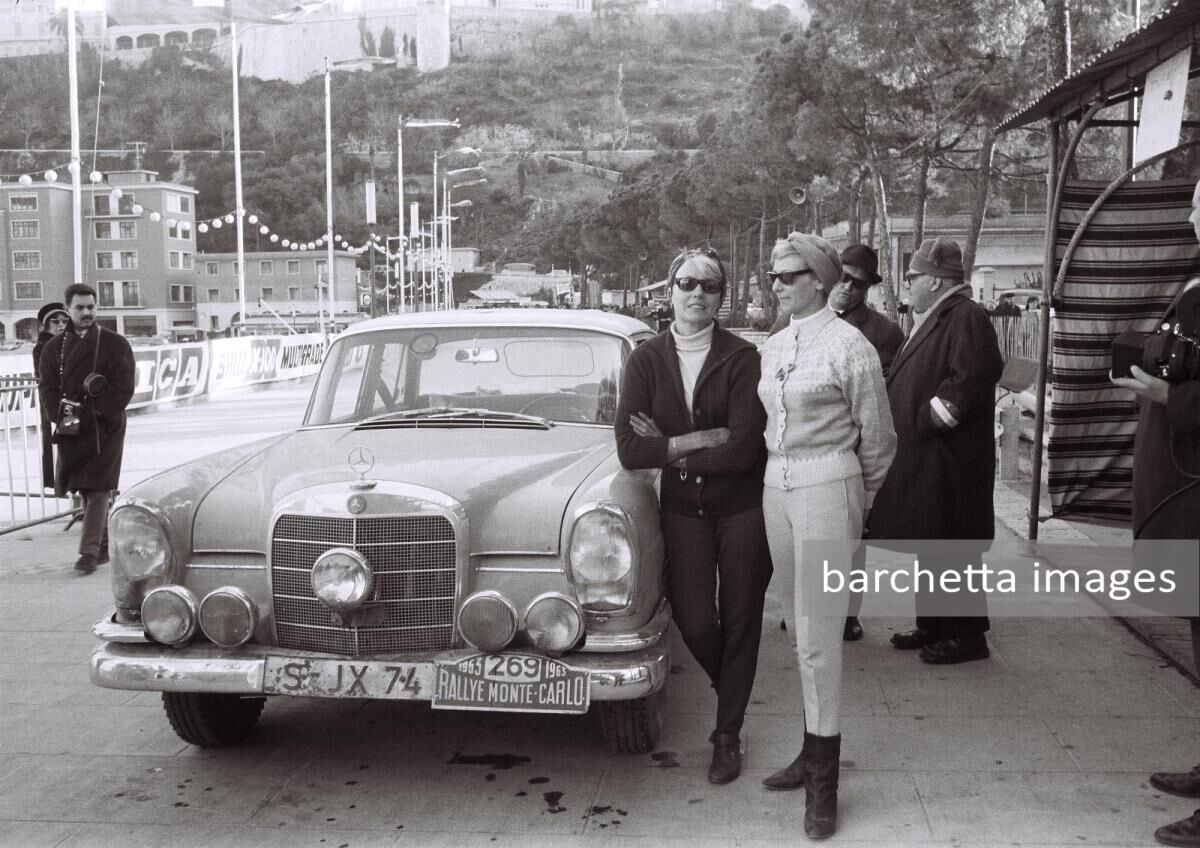 32nd Monte Carlo Rally, 19 to 26 January 1963. Ewy Rosqvist-von Korff (left) and Ursula Wirth won the Ladies Cup in a Mercedes-Benz 220 SEb