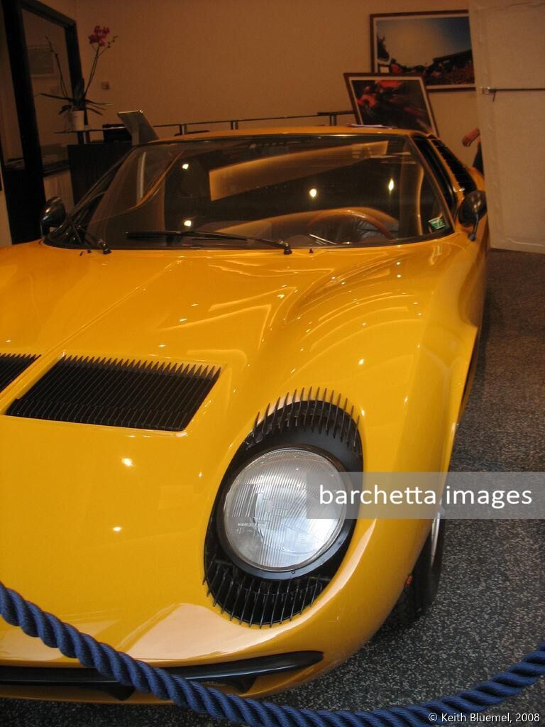 Lamborghini Miura SV