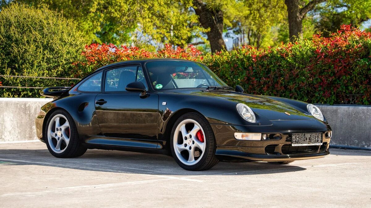 Broad Arrow - The Porsche Air|Water Auction