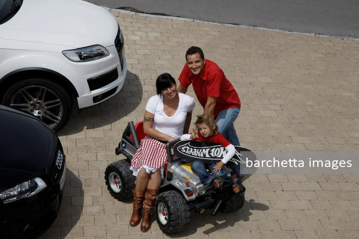 Timo Scheider with partner Jasmin Rubatto and son Loris Romeo