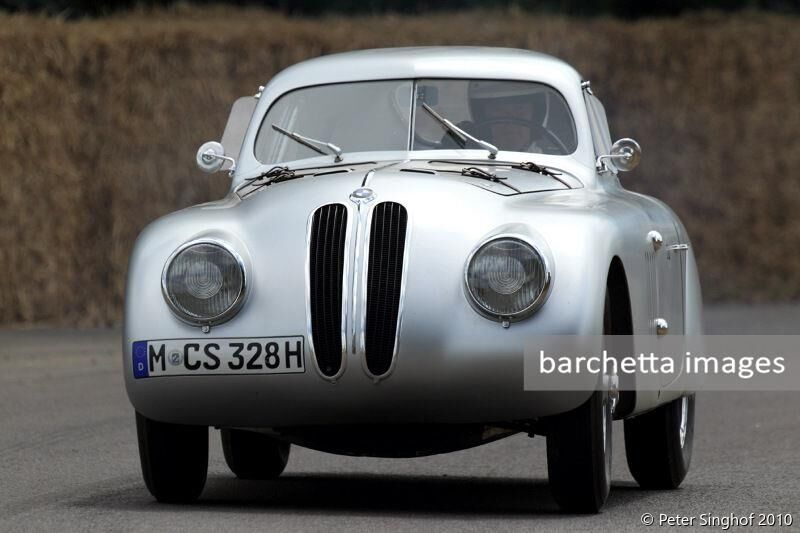 328 BMW 328 Mille Miglia Touring Coupé 1939 Soper;826 Alfa Romeo 8C 2600 Spider 1933 von Schenk
