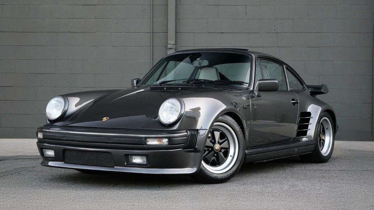 Broad Arrow - The Porsche Air|Water Auction