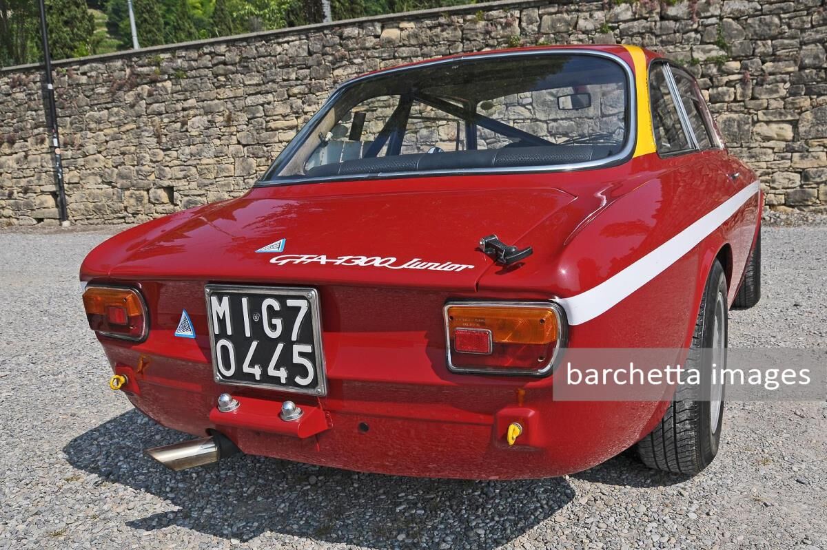Lot 355 - 1968 Alfa Romeo GTA 1300 Junior s/n 775358 (1 of 1.000) Est. £140,000 - 170,000 - Sold £147,100