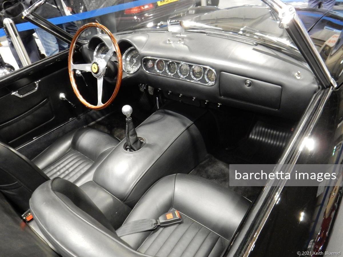 21/nov - offered by Graeme Hunt Ltd for £725,000 