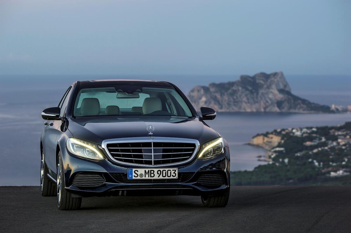 Mercedes-Benz C 300 BlueTEC HYBRID, Exclusive Line, Cavansitblau metallic, Leder ARTICO ... Kristallgrau/Tiefseeblau, Zierelemente Holz Linde linestructure, (W205),
2013