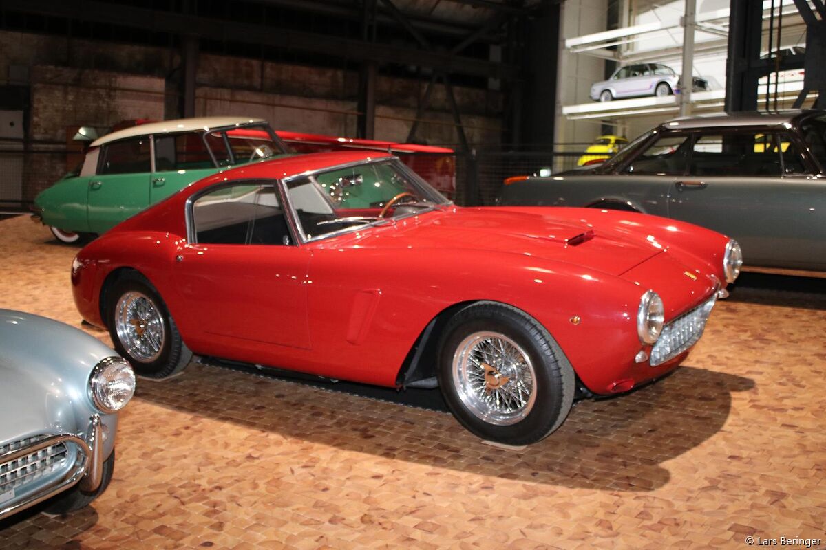 モデルファクトリーヒロ MFH 1/24 フェラーリ 250 SWB Ver.D