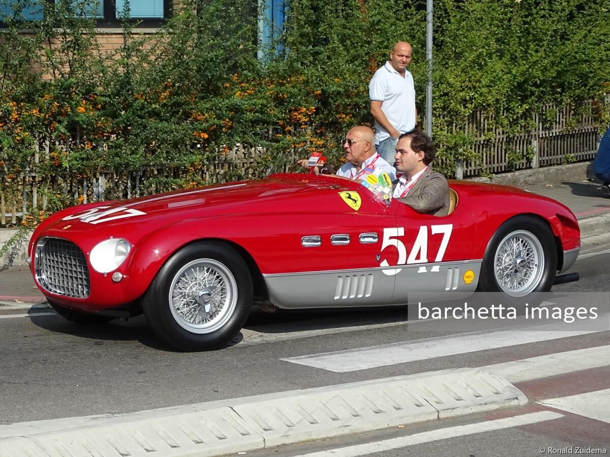 The cars on their way to Modena