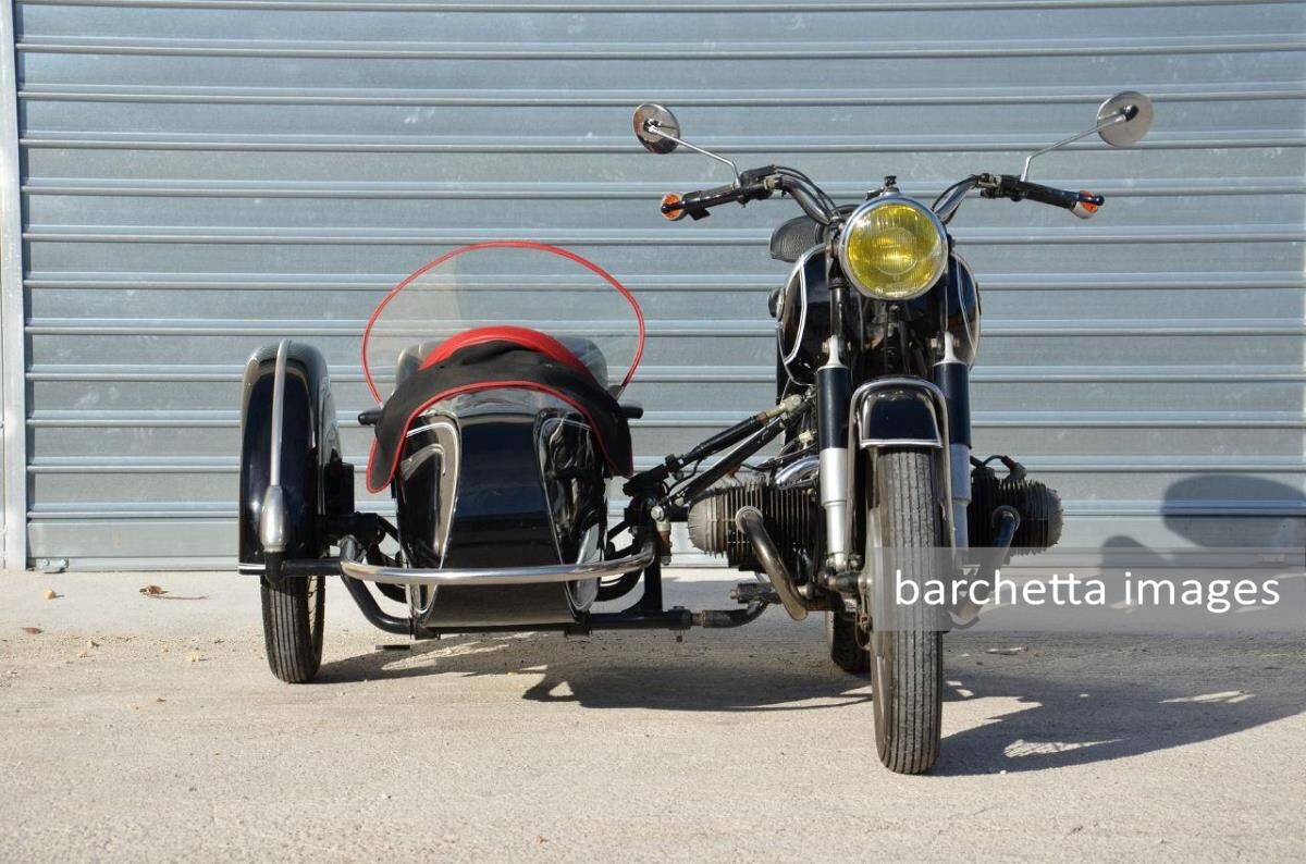 Lot 202 - 1968 BMW R 60/2 Série 2 avec side -car Steib LS 200 s/n 1812603 Est. €10,000 - 15,000 (NR)