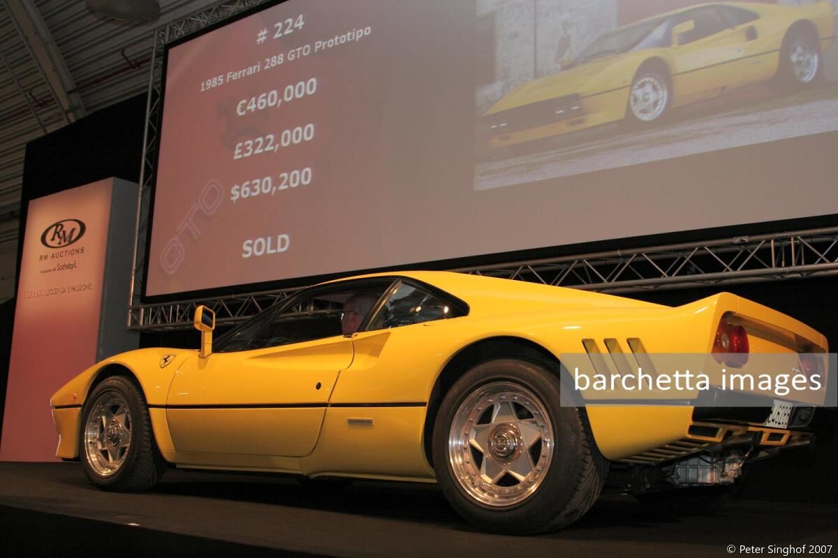 RM Auction - Ferrari Leggenda e Passione