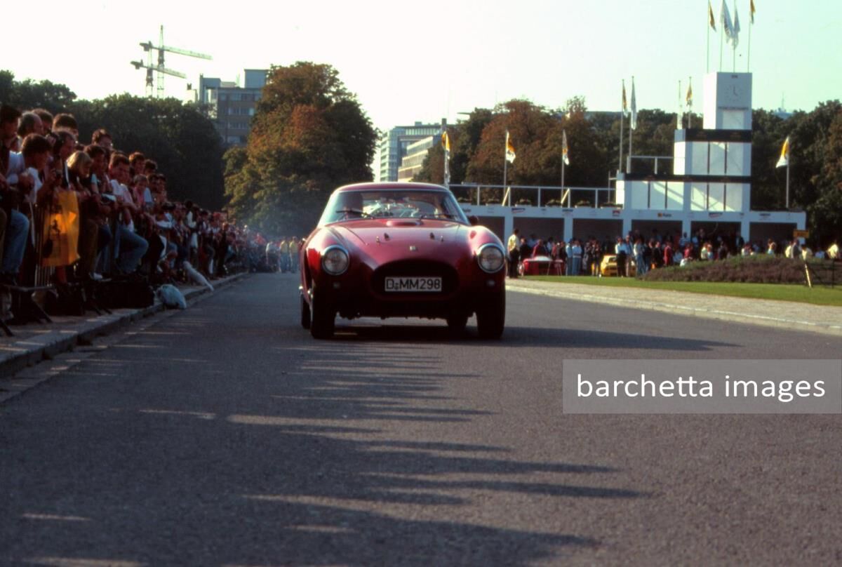 92/sep/26 - Marlboro Award - FF40 International Ferrari Concours, Brussels - Hartmut Ibing