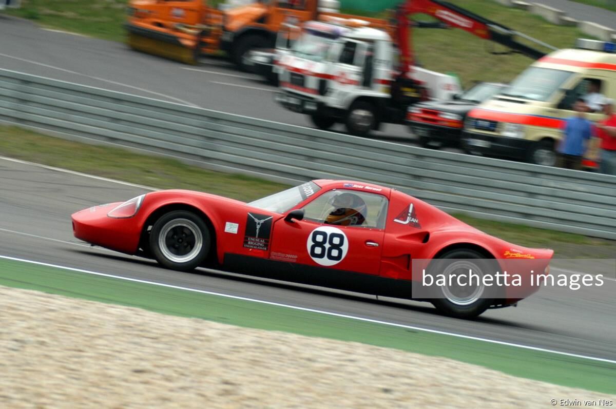 Chevron B8