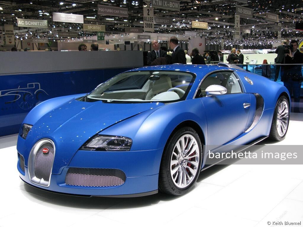 Bugatti 16.4 Veyron Bleu Centenaire