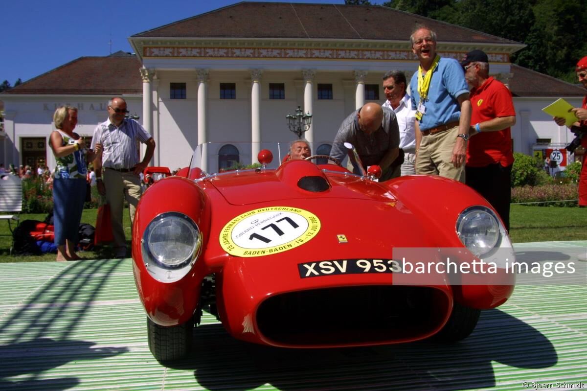 Sergio Scaglietti, Franco Gozzi and Carlo Taziolli with 250 TR s/n 0720TR