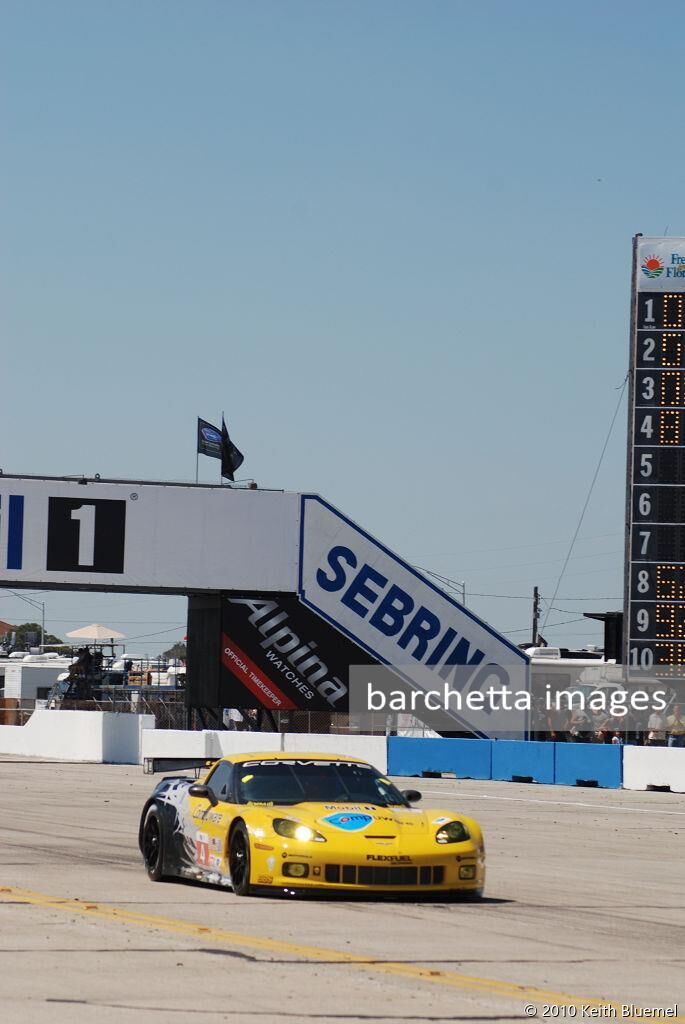 4 GT2 Chevrolet Corvette C6.R Beretta/Gavin/Collard;12h Sebring 2010