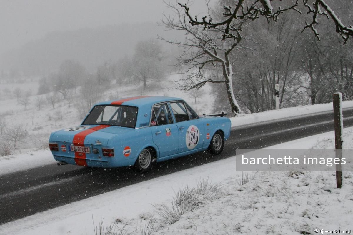 Ford Cortina  1600E Rallye - Axel P.Assmus - Elisabeth Assmus-Michard 