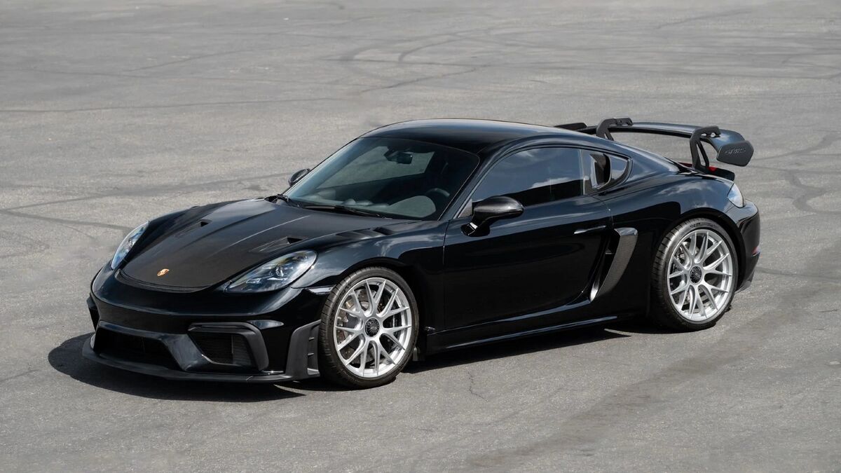 Broad Arrow - The Porsche Air|Water Auction