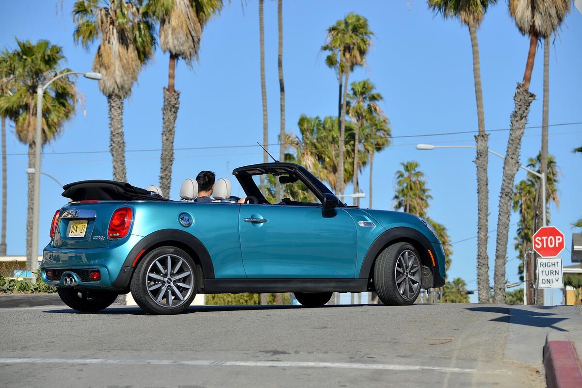 MINI Cooper S Convertible, Caribbean Aqua metallic