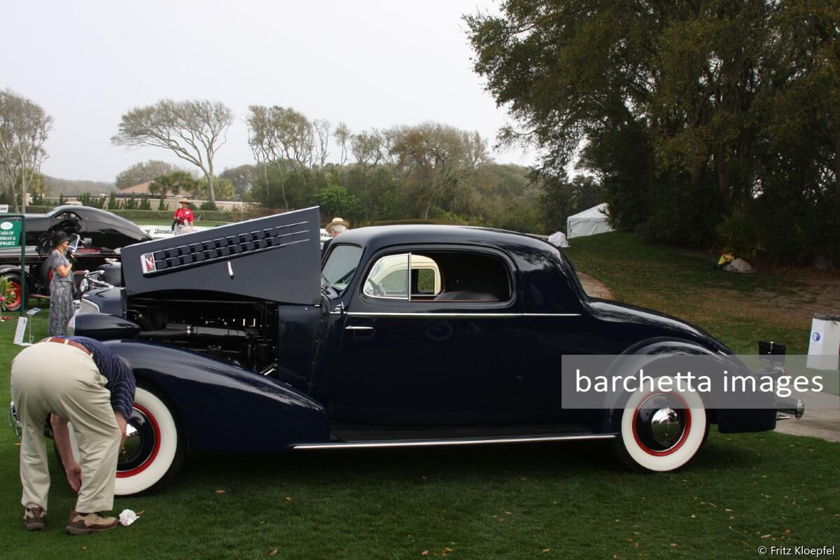 ACC 1935 Cadillac Staionary Coupe David & Linda Kane