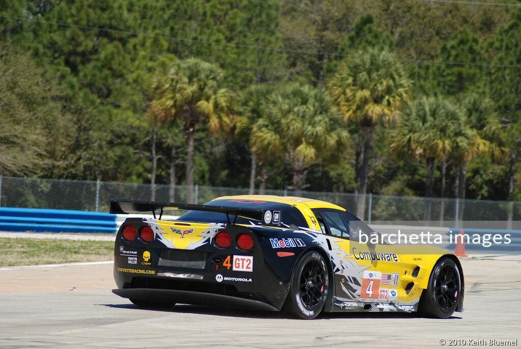 4 GT2 Chevrolet Corvette C6.R Beretta/Gavin/Collard;12h Sebring 2010