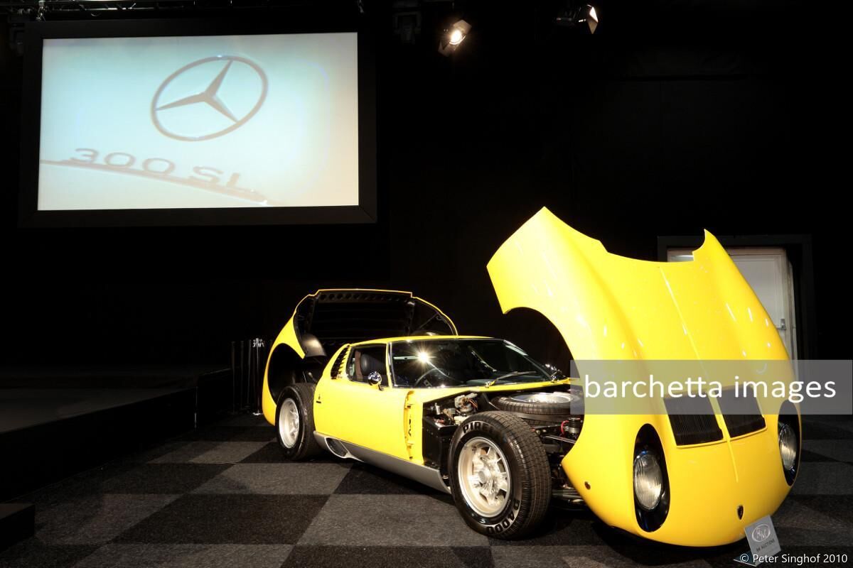 Lot 172 1972 Lamborghini Miura SV RHD , Rod Stewart s/n 4818