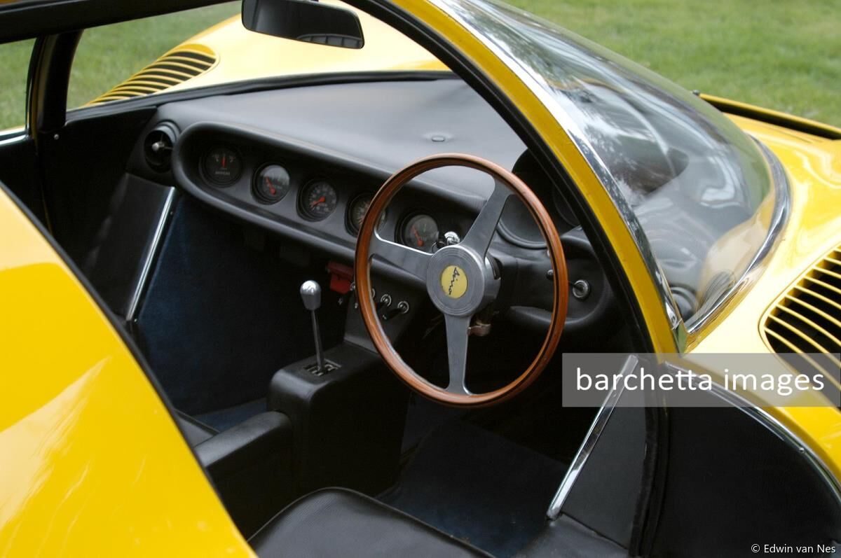 Dino 206 Competizione Pininfarina concept - Advanced aesthetic research for a concept with a decidedly race-course flair which stated the canons of the future  mid-engined Ferraris. A compact car with a strong personality, a gracefully rounded nose and powerful fenders.