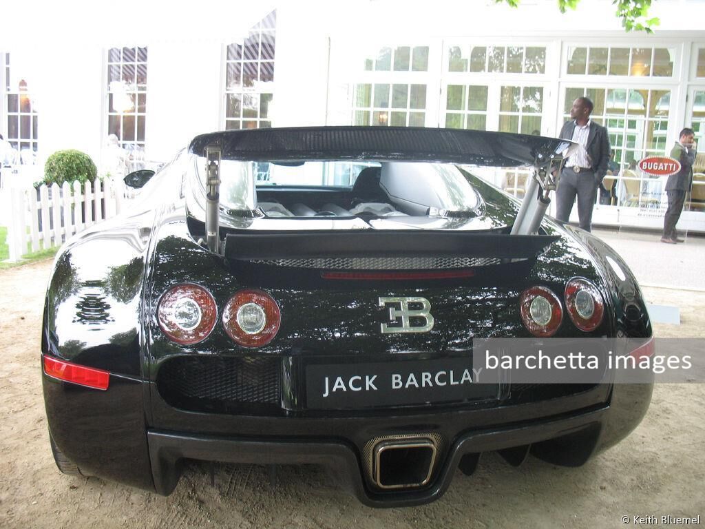 Bugatti Veyron displayed by Jack Barlay