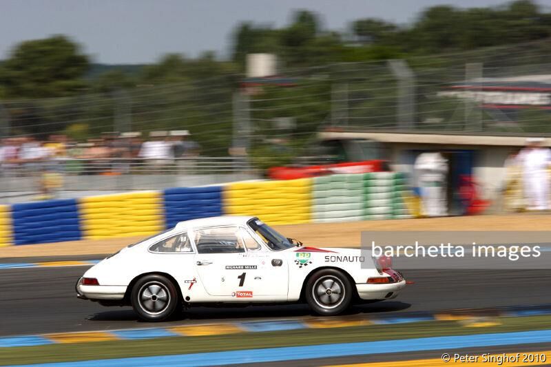 501 PORSCHE 911 T 1968 - MOORKENS / de SEYNES