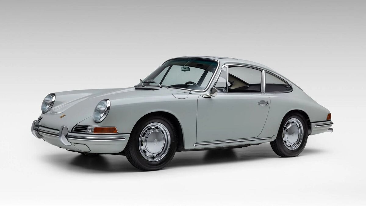 Broad Arrow - The Porsche Air|Water Auction