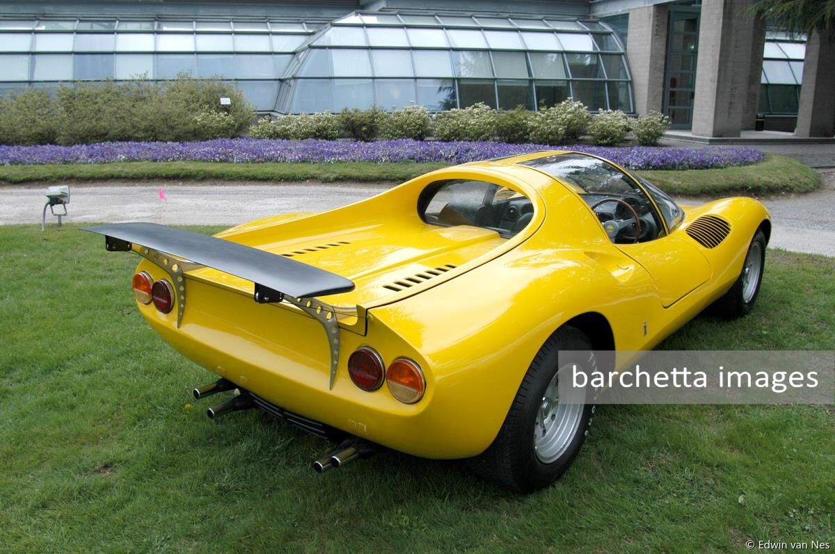 Dino 206 Competizione Pininfarina concept - Advanced aesthetic research for a concept with a decidedly race-course flair which stated the canons of the future  mid-engined Ferraris. A compact car with a strong personality, a gracefully rounded nose and powerful fenders.