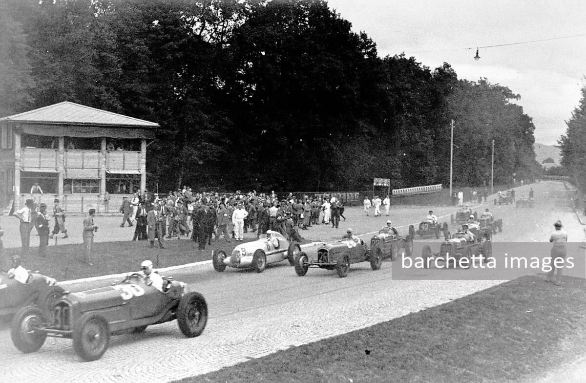 1935/08 August/25 - Start of the Swiss Grand Prix, Bremgarten 