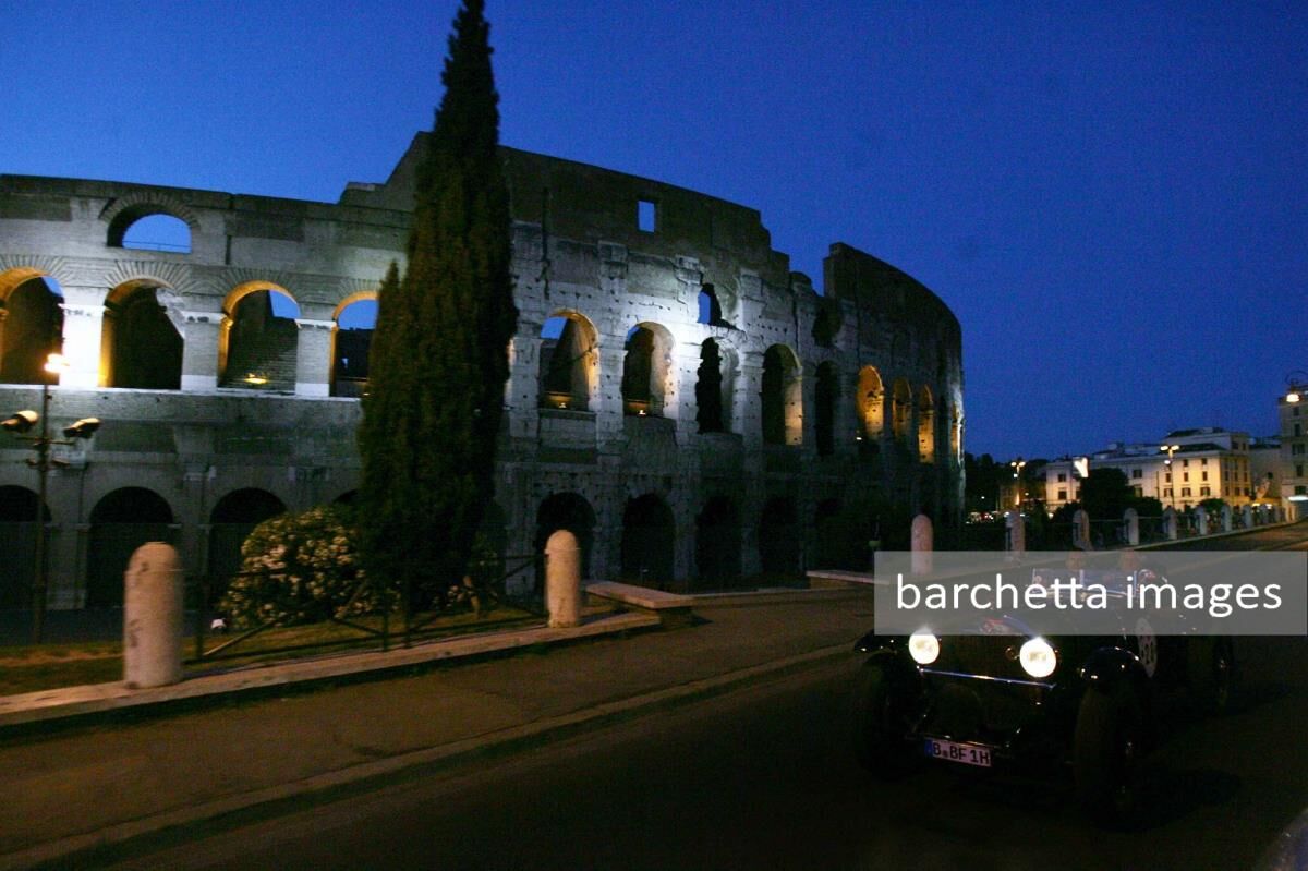 Roma: il passaggio nel centro storico alla 80ma Mille Miglia (Ph. Marco Lucini/Eden) 