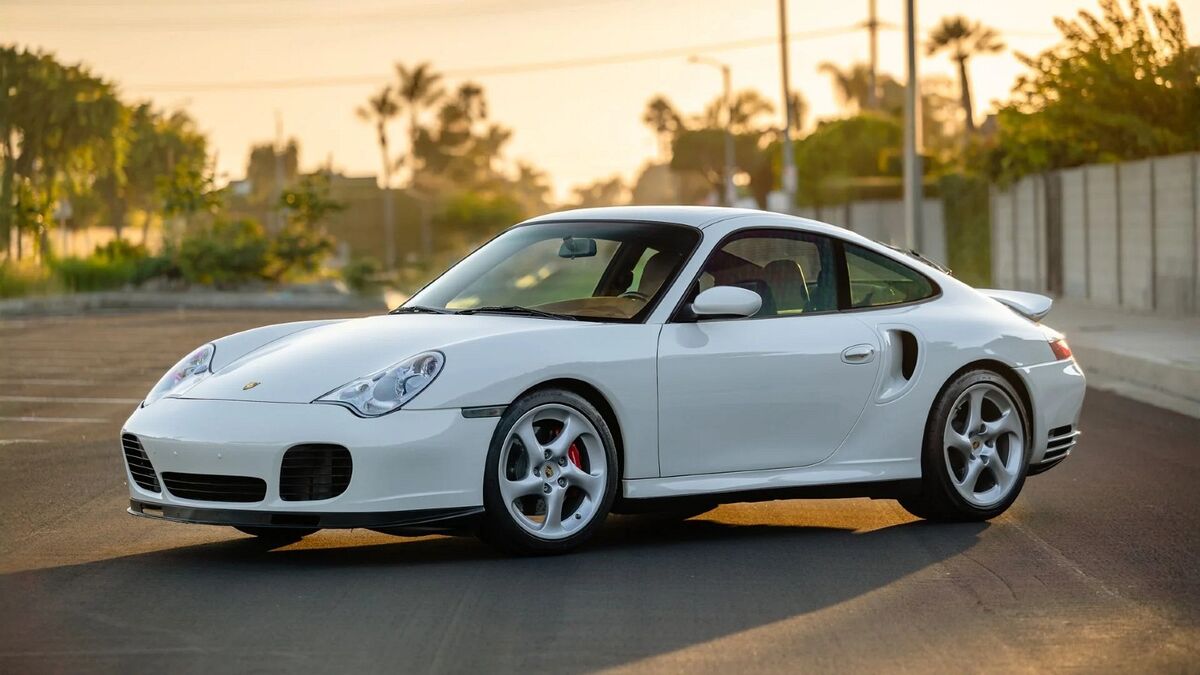 Broad Arrow - The Porsche Air|Water Auction