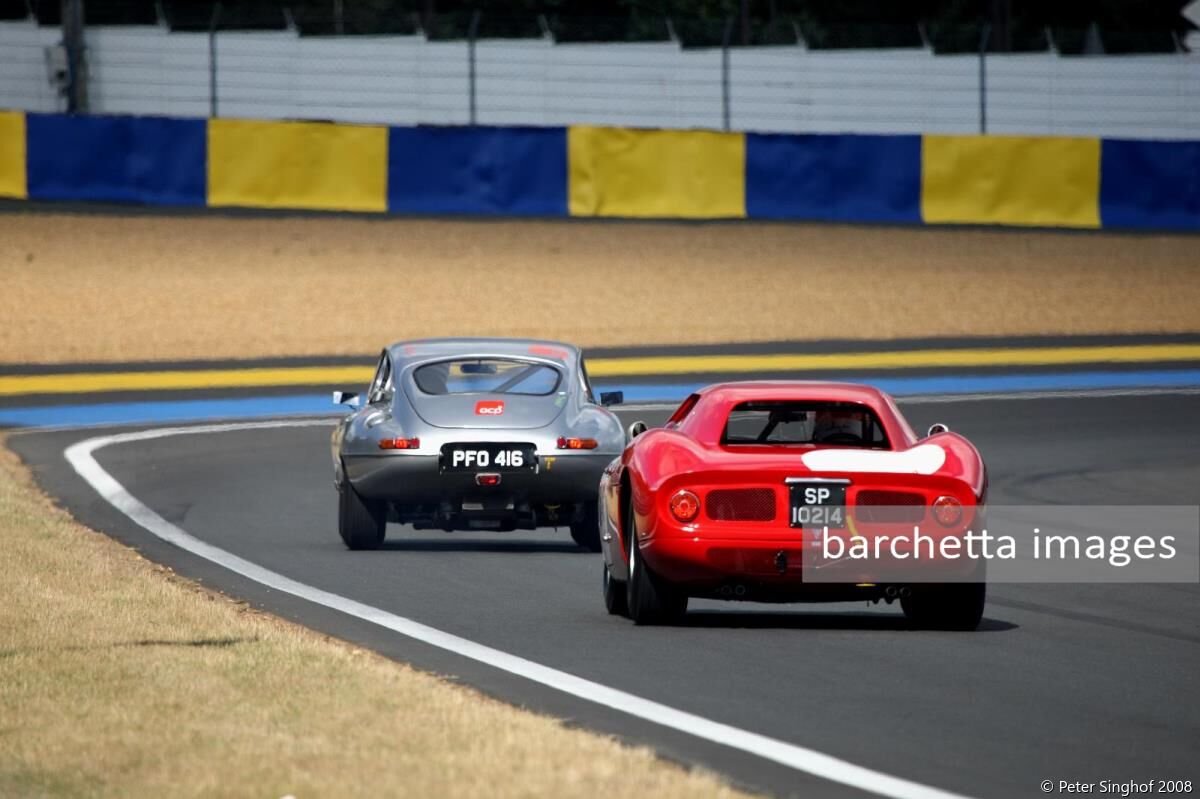 469 Jaguar E-TYPE 1964 Lyma/Barbosa/Barbosa/Coimbra;449 Ferrari 250LM 1964 sn5909 Read