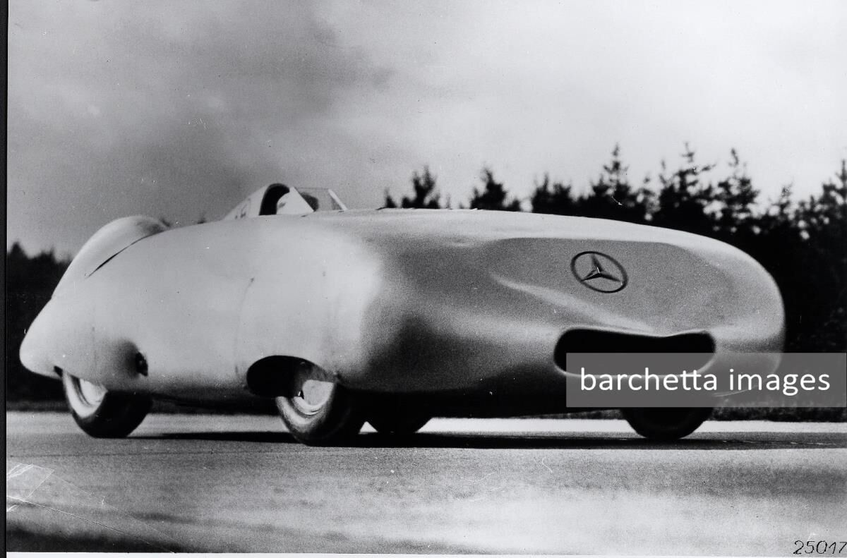 1936/November/11 - Record runs on the Frankfurt – Darmstadt Autobahn 