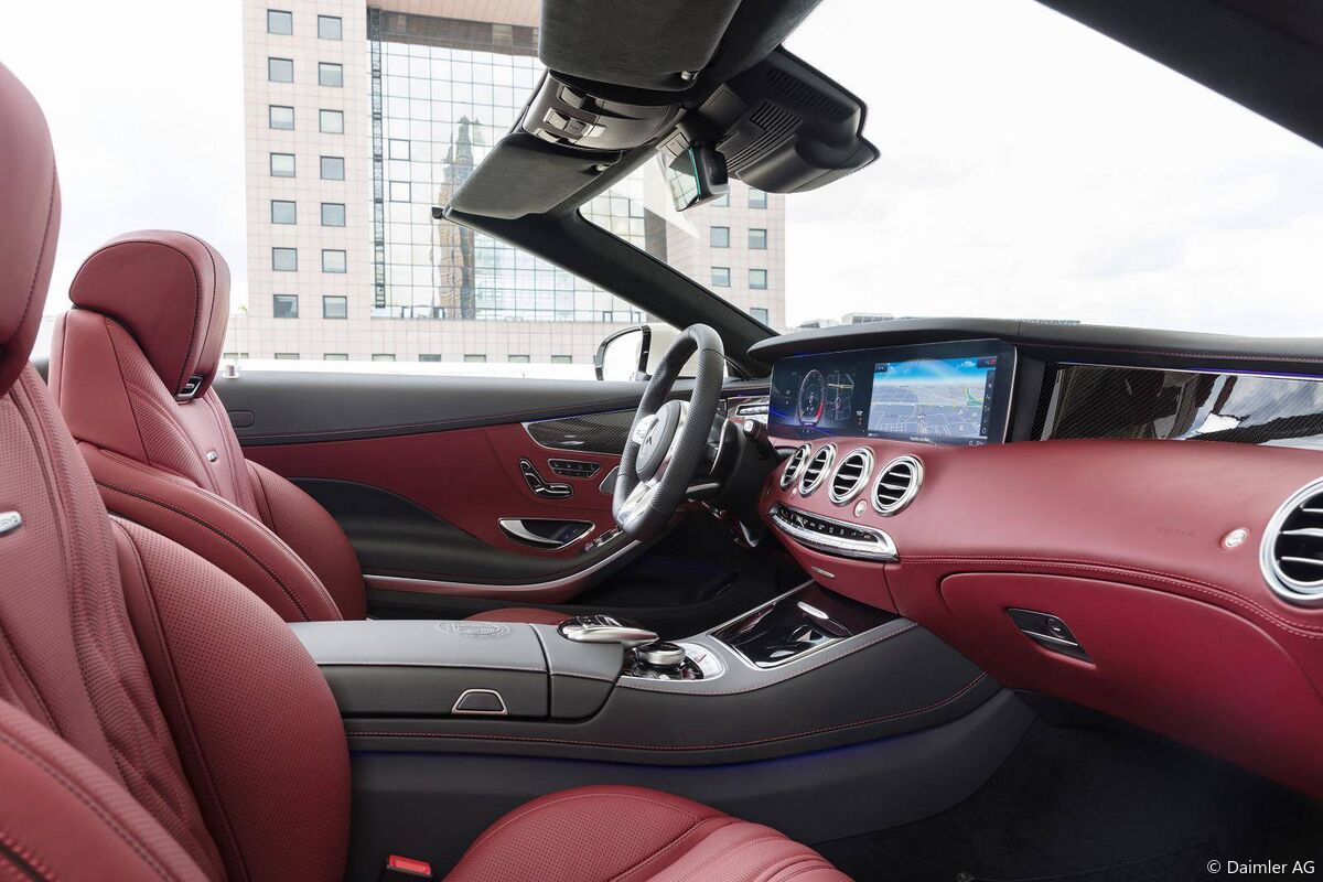 Mercedes-AMG S 63 4MATIC+ Cabriolet, 2017. Interior: designo leather exclusive nappa bengal red/ black. Exterior: designo diamond white bright