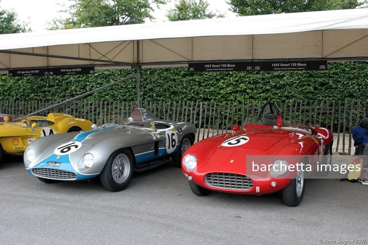 15 Ferrari 750 Monza sn.0504M Richard Frankel;16 Ferrari 750 Monza sn.0568M Carlos Monteverde