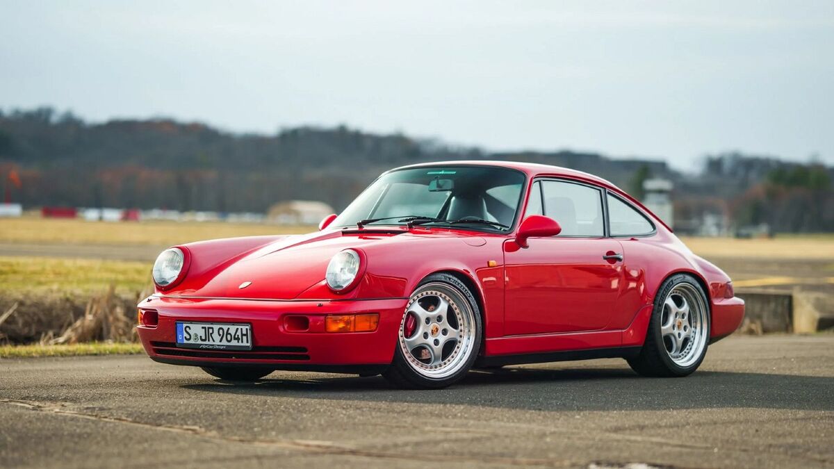 Broad Arrow - The Porsche Air|Water Auction