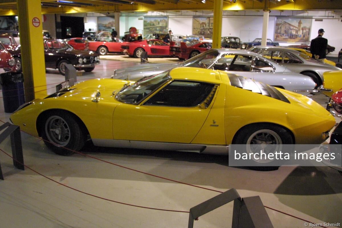 Lamborghini Miura SV